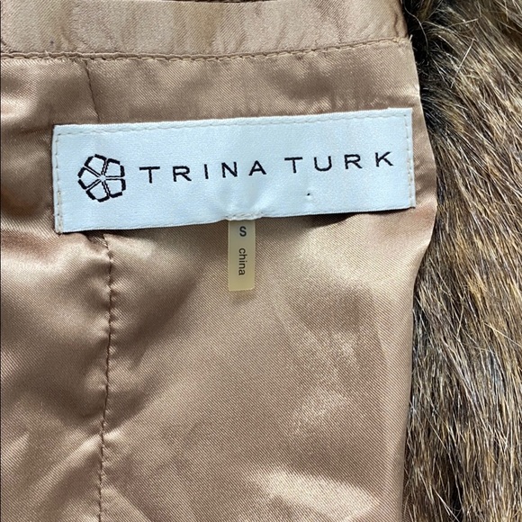 Like New Trina Turk Faux Fur Vest - Picture 3 of 4